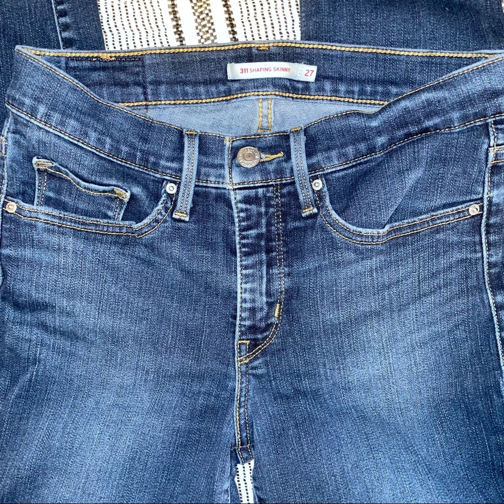 Levi’s 311 Shaping Skinny Jean